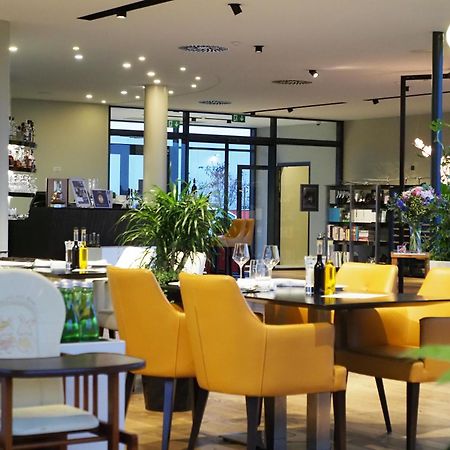Mg Restaurace/Luxury Apartments Mladá Boleslav Esterno foto