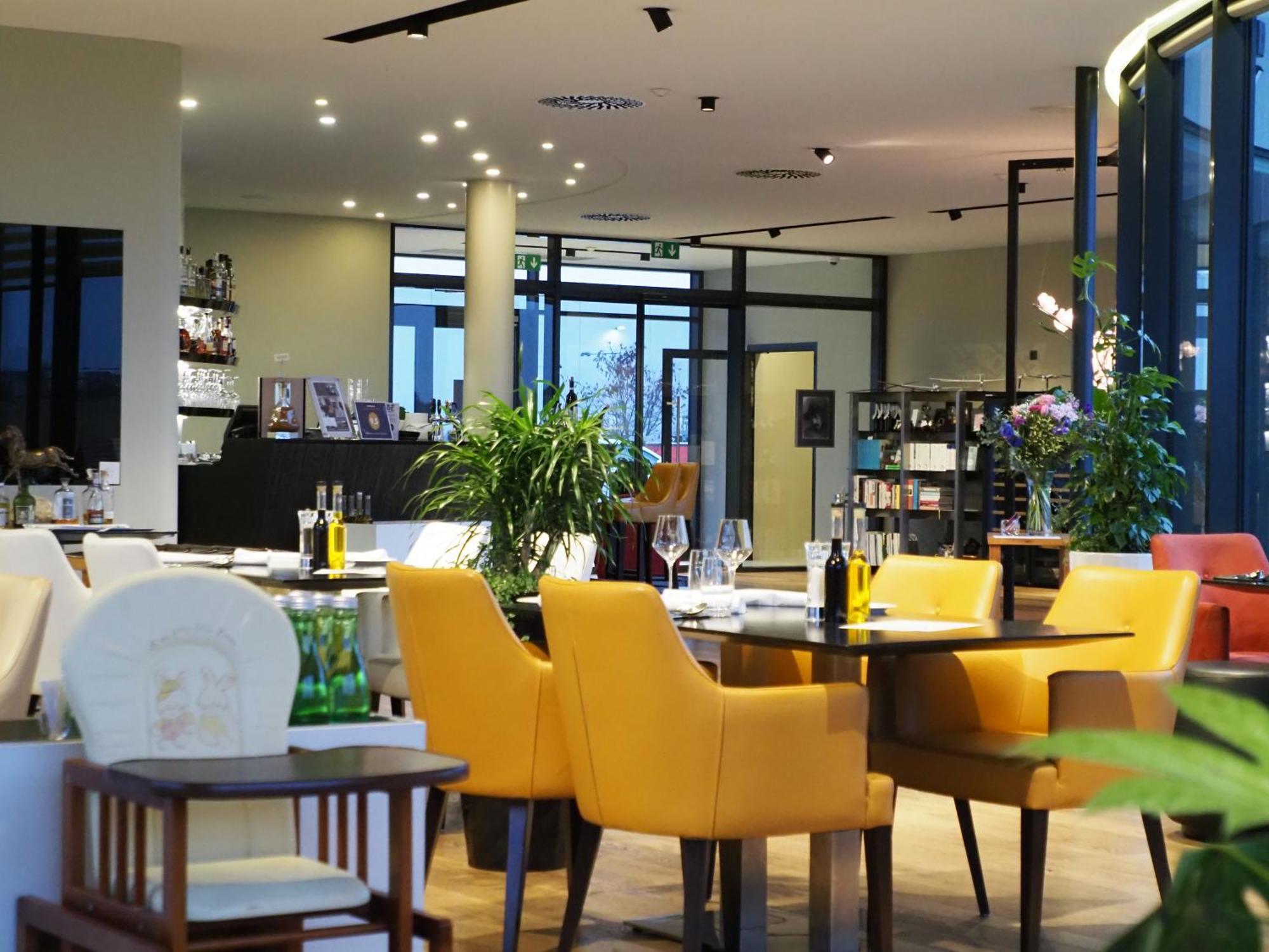 Mg Restaurace/Luxury Apartments Mladá Boleslav Esterno foto